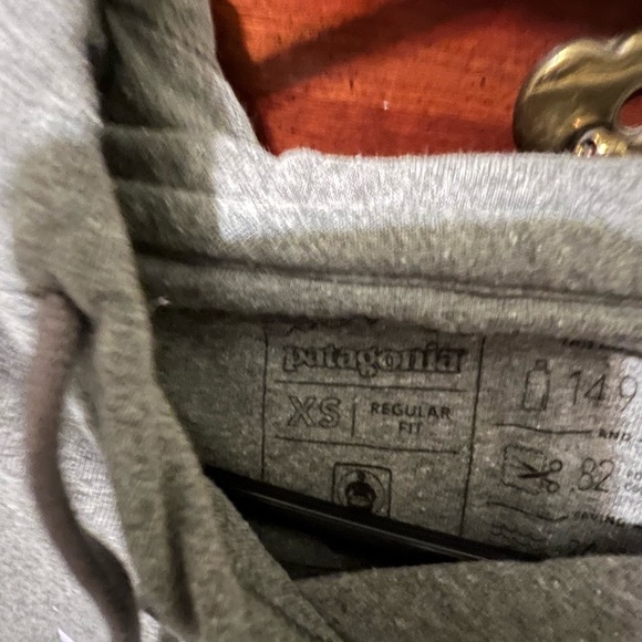 Patagonia hooded sweatshirt. - Picture 3 of 3